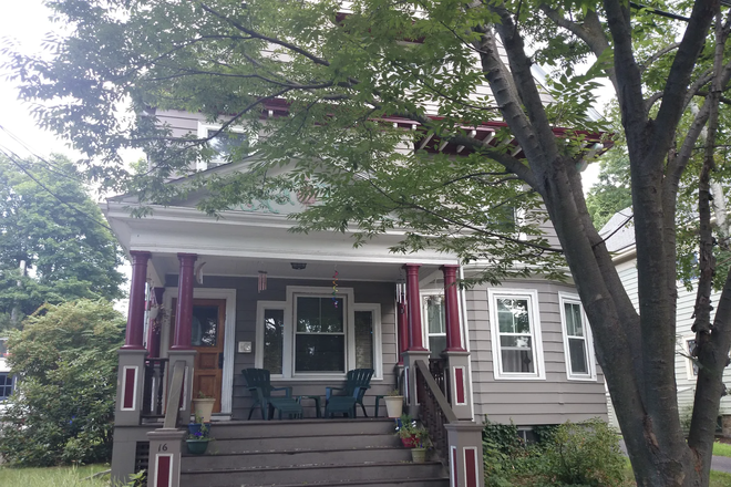 Street view - 1 bdr + home office in large furnished 2 bdr