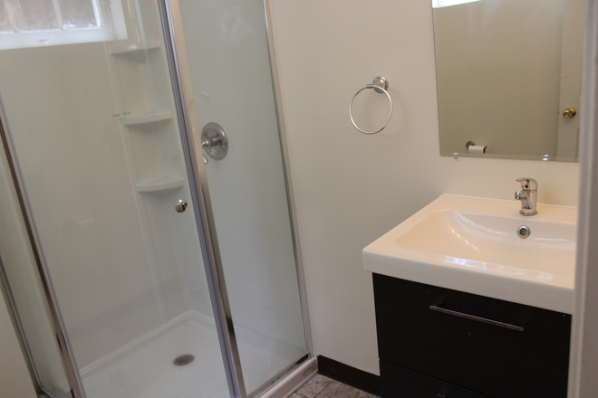 Basement Bathroom - 5 Bedroom House- Walking Distance to Campus/Downtown (corner of Guildford and Harvard)