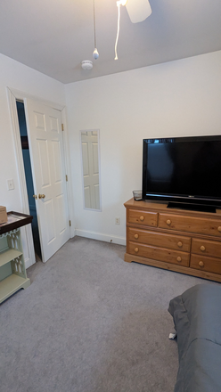 Bedroom - Clean and Quiet Room in my Condo