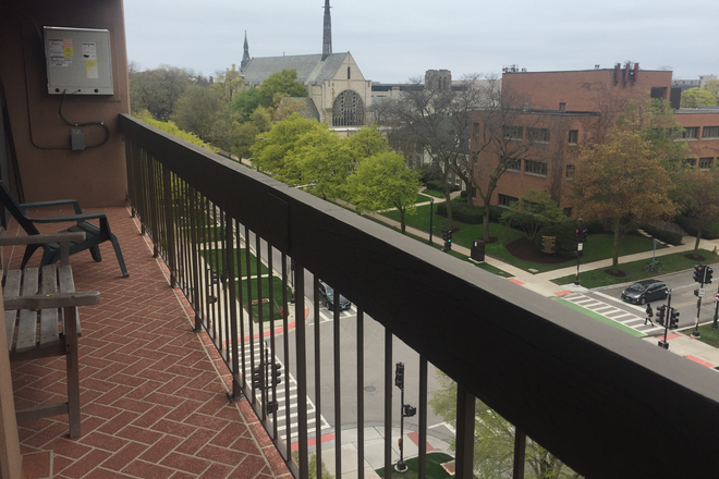 Balcony-East Facing - 2 Bedroom/2 Bath Lovely Furnished Condo Close to Campus