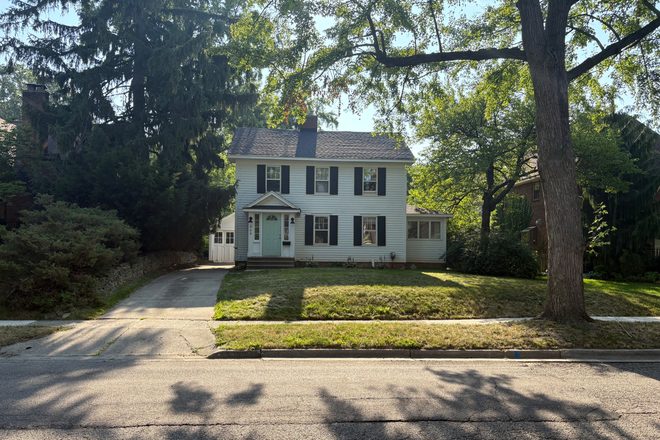 Front Exterior - Updated 4BR/2.5BA Home Walking Distance to MSU and Downtown East Lansing