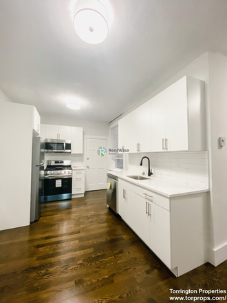 1 - SEPT 2026-Modern and cozy North End 2 bed, Pets ok. No Fee! Apartments