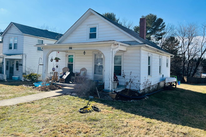  - 2 Bedroom, 1 Bath house