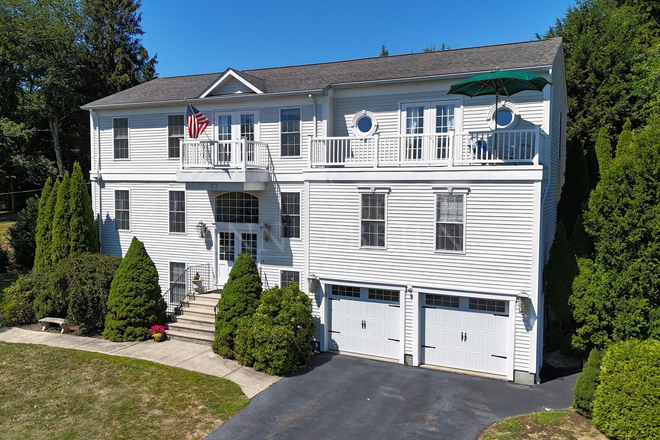 Front - 77 Crest Avenue