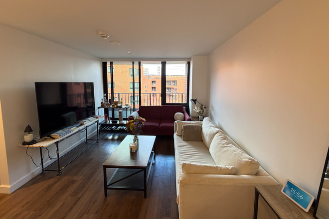 Living Room - Move In Ready 1B/1B Soldiers Field Park