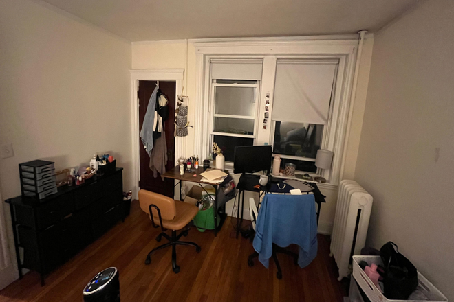 First Bedroom in the video - 1197 Boylston St | Private Room