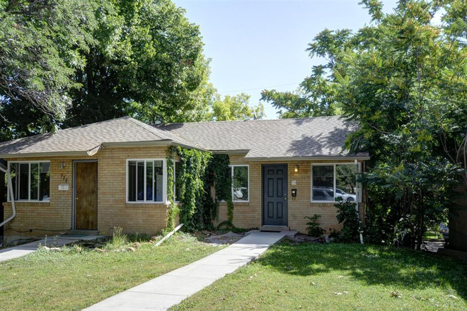 Photo - 726-728 19th St Apartments