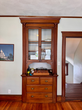 1 - JUNE 2027 | Inviting Medford 5 Bed, 2 Bath Duplex | Water Included | No Broker Fees! Duplex