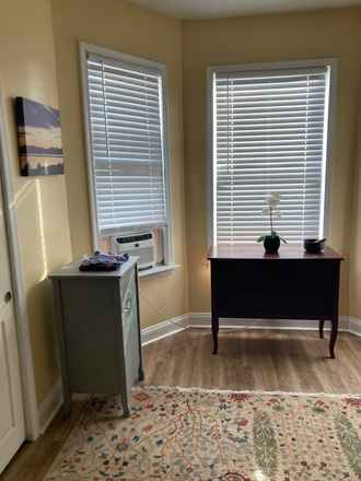 Bedroom - Cute furnished studio, Art museum area House