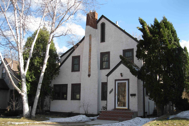 front - Comfortable single family house on Jefferson Ave