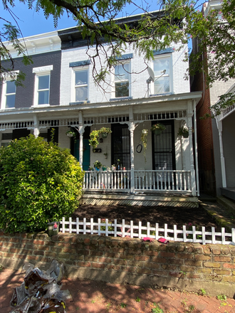 Front - Not the right address*** but near this address