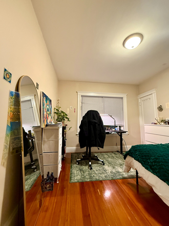 Bedroom for lease - Cozy House on Frederick