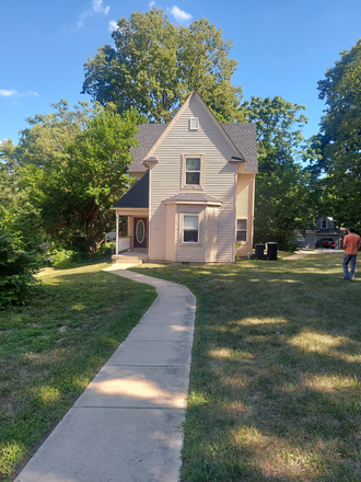 Front of home - 3 bedroom 2 bathroom house