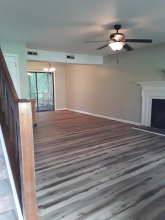 Living Room/ Dining Room - Two story townhouse in Stono Park, 10 minutes to MUSC, close to I 526