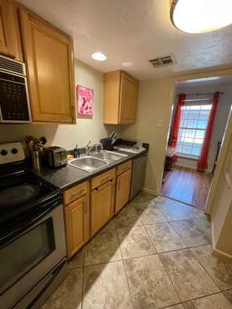 Kitchen - Furnished & Spacious Condo Close to Tulane and Loyola; Steps from St. Charles Ave