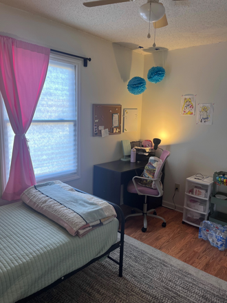 Bedroom - Spring Lease Takeover Available Cardinal Apartments