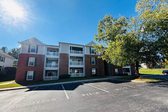  - 2 Bedroom, 2 Bath Condo