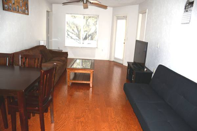 Living area - Pleasant View Apartment, close to UF