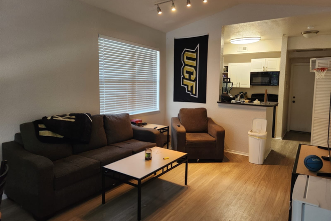 Livingroom - The Verge Sublease 3x3 ($1043 /month) December 31st Move In Apartments