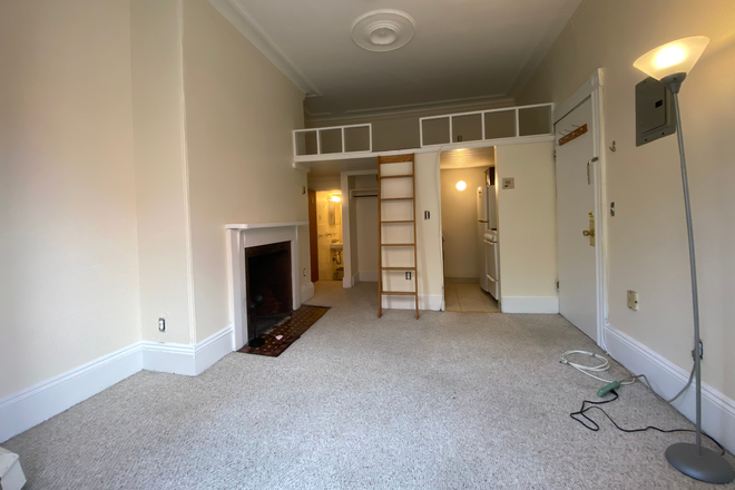 1 - Lofted studio on Symphony Rd