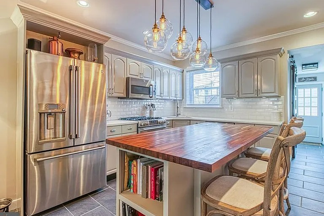 Kitchen - Lakewood Terrace Townhome
