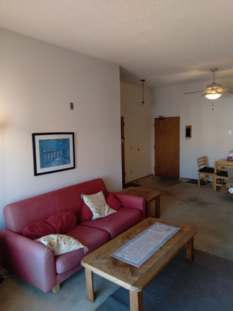 shared living area - 1 bedroom/bathroom in 2 BR/2 BA condo, close to MTS, shopping, covered parking space
