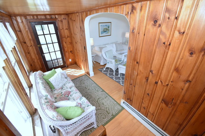Living Room - 41 Caswell Street - Narragansett Pier House