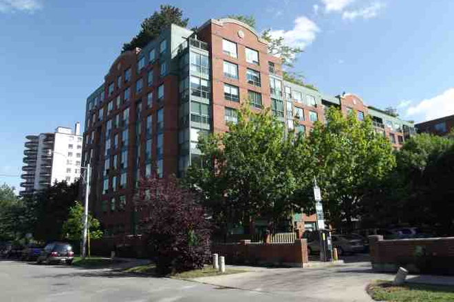 Building exterior - Large Furnished Studio in the Annex