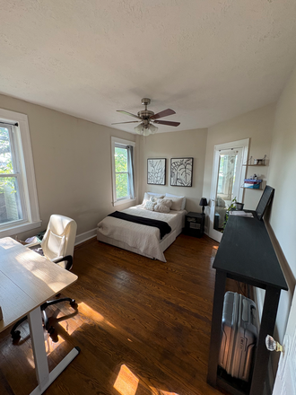Furnished bedroom (can clear it out if wanted) - 2 Bedroom 1 Bath Apartment near Homewood