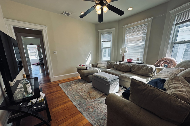 2nd Floor Living Room - 7 Min Walk to Tufts | 6BR for 6 People | $1,250/Person | No Fee | Parking + Laundry Duplex