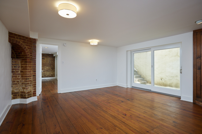 Living Area - Large 1BR/2BA with Den/Office Centrally Located in Georgetown 1,126 SF Condo