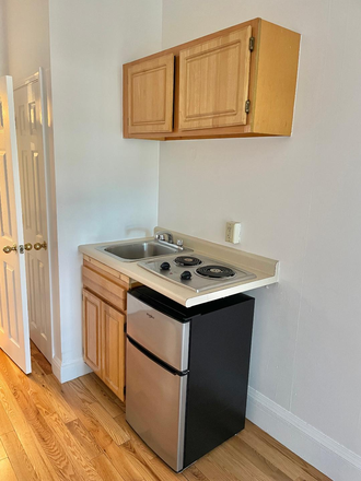 KITCHENETTE - NO BROKER FEE! UNFURNISHED STUDIO AT 1061 BEACON STREET AVAILABLE NOW Apartments
