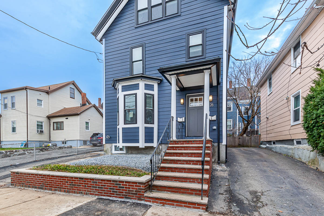 Exterior - Renovated 4-Bed, 4.5-Bath Near Tufts — All Bedrooms Are Suites Apartments