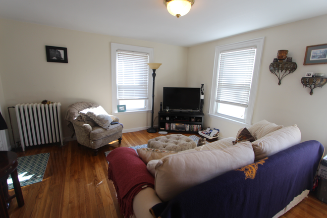 2 - Conveniently located Harvard Square condo available ASAP.