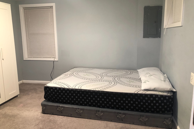 bedroom - $550 Beautiful Bedroom near UMD House