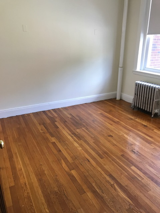 Visit hubrealtyproperties.com - Light and bright, front facing 1 bedroom split, with newly updated kitchen Apartments