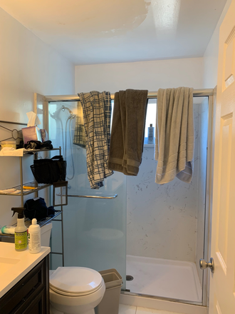 Bathroom - Affordable two-bedroom unit for rent!