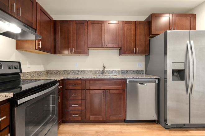 Call NOW for showings! 617-236-8600 - PETERBOROUGH ST - LUXE 2BR AVAIL *9/1/2025* W/ IN UNIT LNDRY, 2 BATH, HW INC, DW, A/C, OPEN LAYOUT! Condo