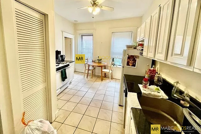 Call NOW for showings! 617-236-8550 - CHARTER ST - *1/2 FEE* LRG NORTH END 2BR/1BA *AVAIL NOW!* W/ LNDRY IN BLDNG, EQUAL BDRMS, EIK W/ DW! Apartments