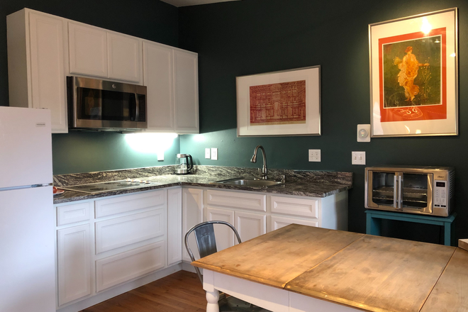 Kitchen / Dining - Spring&Summer: Furnished Guesthouse on Uni Hill — Walk to CU, Chautauqua & Downtown!
