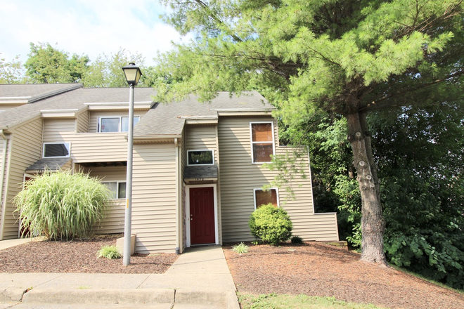 front - Camden Townes  - 4 bedrooms - 2 bath townhome for rent!