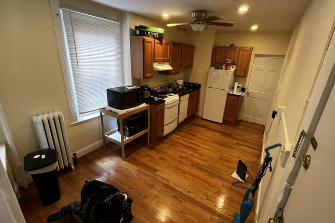 x - Joy St 2 Bed Beacon Hill Apartments