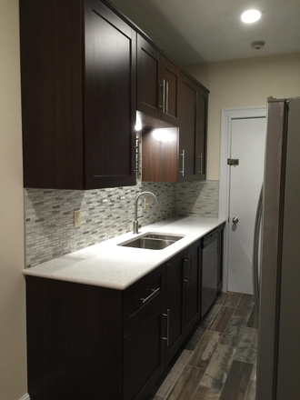 Updated kitchen with stainless steal appliances. Full size fridge/ freezer. Built-in microwave. Dishwasher. Stove and range. - Cheap Studio in Prime Location!!