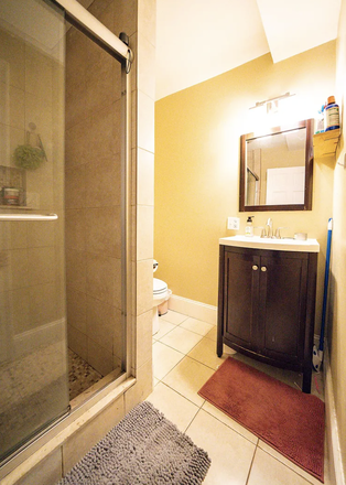 Bathroom 2 - Spring Sublet Mission Hill Apartments