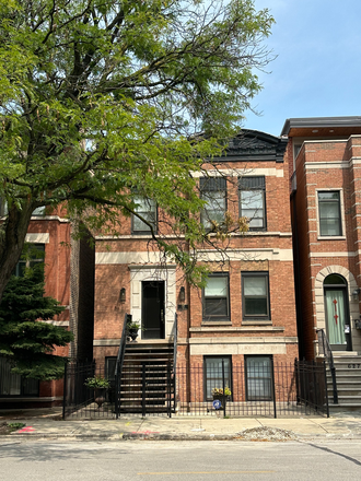 exterior - Fully Furnished 2 Bedroom Apartment, In-Unit Laundry, A/C, Heart of UIC, Little Italy, West Loop