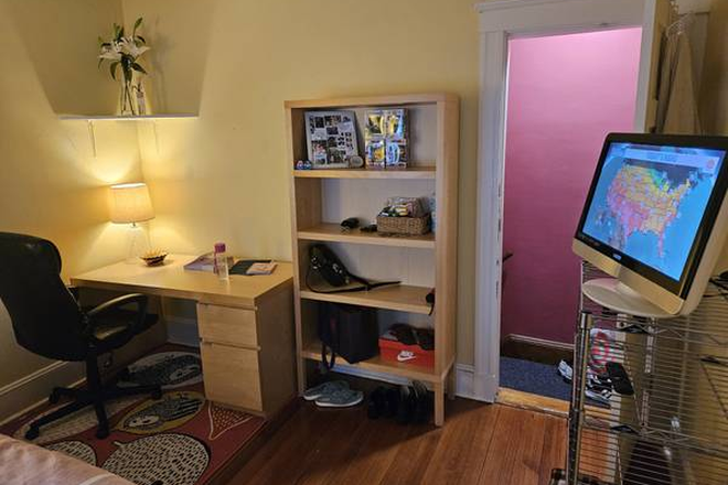 Beautiful Furnished Bedroom - 2 Rms avail January1st for Female Housemates Easy to Harvard, MIT, MGH, Tufts