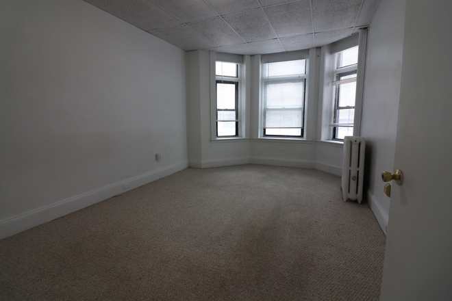 Bedroom 1 - Large 1bed splits- across from NEU Apartments