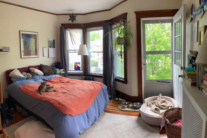 Bedroom - Bright Quiet Apartment