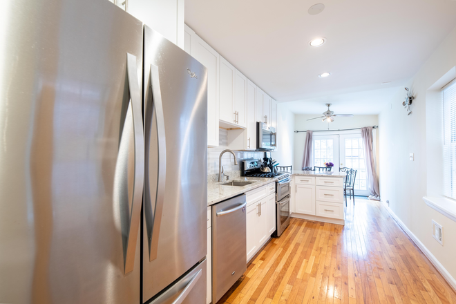 Kitchen - BEAUTIFUL NEWLY RENOVATED 3 BEDROOM TOWNHOME FOR RENT!