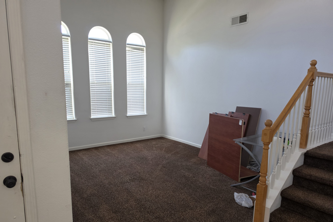 Living room - Sublease: Downstairs Room + "Mostly Private" Bathroom House